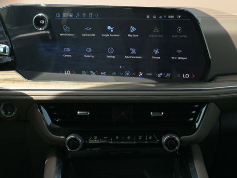 New 2026 Chevrolet Suburban High Country AWD/4WD image 18