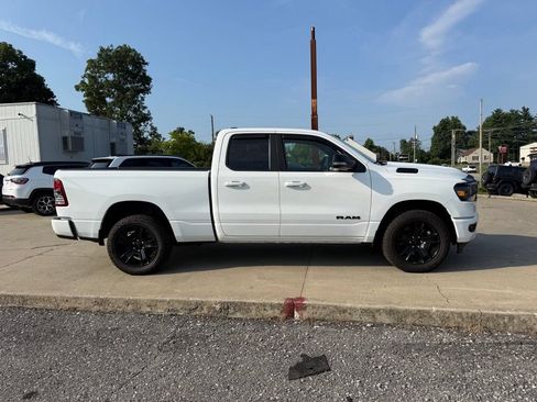 Used 2022 RAM 1500 Big Horn w/ Night Edition AWD/4WD image 5