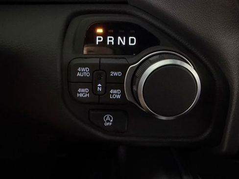 New 2026 RAM 1500 4x4 Crew Cab image 21