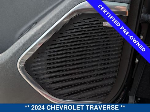 Used 2024 Chevrolet Traverse RS FWD image 28