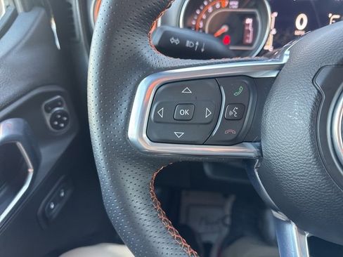 Used 2023 Jeep Gladiator Mojave image 23