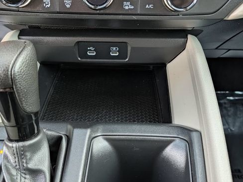 Used 2025 Honda Accord SE image 18