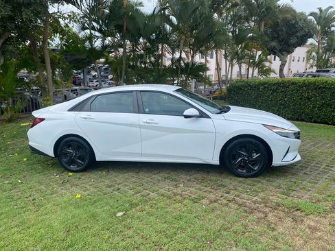 Certified 2021 Hyundai Elantra SEL image 26