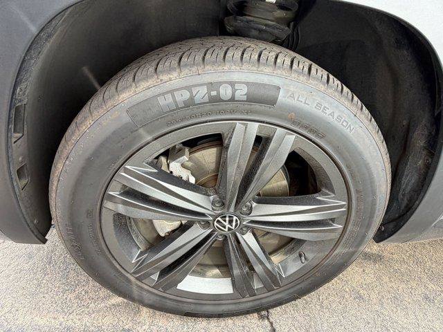 Used 2021 Volkswagen Atlas SE w/ Panoramic Sunroof Package AWD/4WD image 6