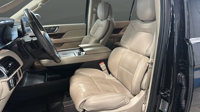 Used 2020 Lincoln Navigator L Reserve w/ Luxury Package AWD/4WD image 9