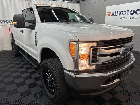 Used 2017 Ford F250 XLT w/ Snow Plow Prep Package image 2