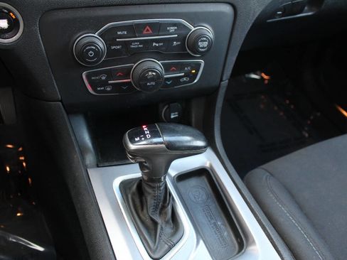 Used 2019 Dodge Charger GT image 21