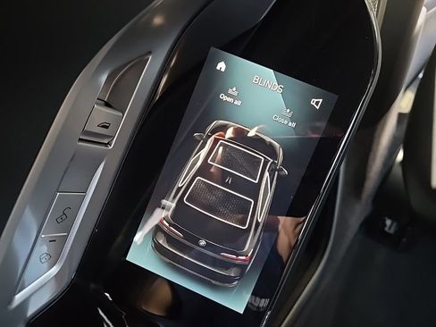 Used 2024 BMW 740i xDrive image 55