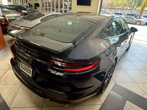 Used 2018 Porsche Panamera 4 AWD/4WD image 17