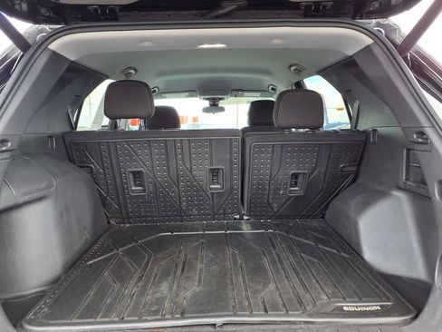 Used 2023 Chevrolet Equinox LT FWD image 10