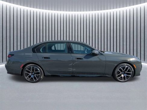 Certified 2026 BMW 740i xDrive image 4