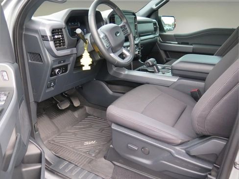 Used 2025 Ford F150 XLT w/ Equipment Group 301A Standard AWD/4WD image 9