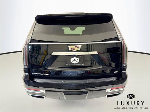 Used 2025 Cadillac Escalade ESV Premium Luxury AWD/4WD image 7