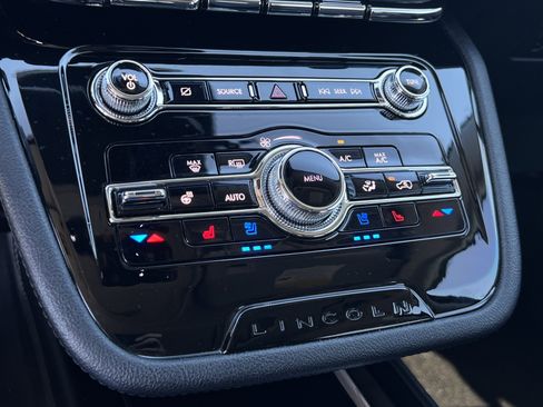 Certified 2022 Lincoln Corsair FWD w/ Premium Package image 22