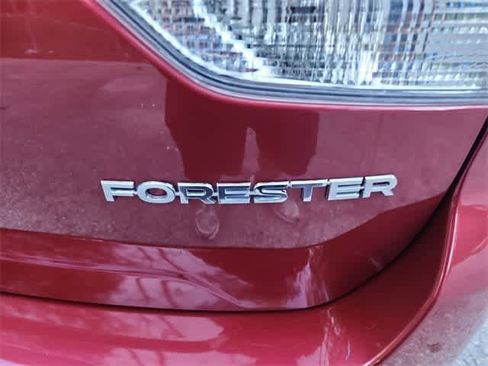 Certified 2022 Subaru Forester Limited image 11