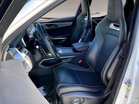 Used 2024 Jaguar F-PACE R-Dynamic S image 19