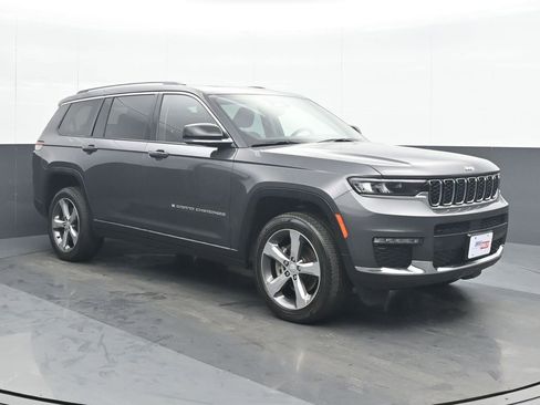 Used 2022 Jeep Grand Cherokee L Limited image 9