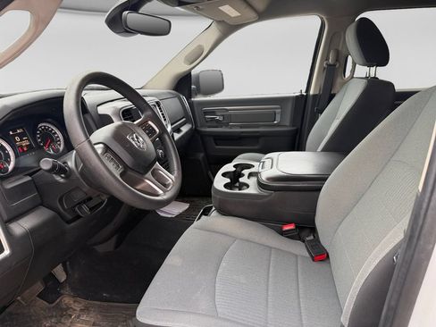 Used 2022 RAM 1500 Classic SLT AWD/4WD image 19