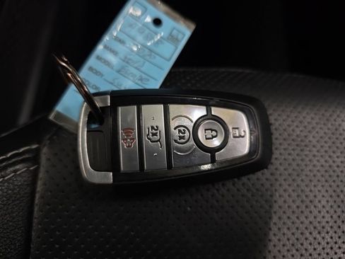 Used 2020 Ford Escape Titanium AWD/4WD image 29
