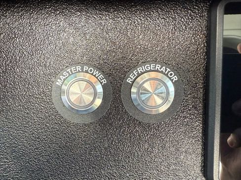 Used 2019 Mercedes-Benz Sprinter 170 w/ Driver Convenience Package image 37