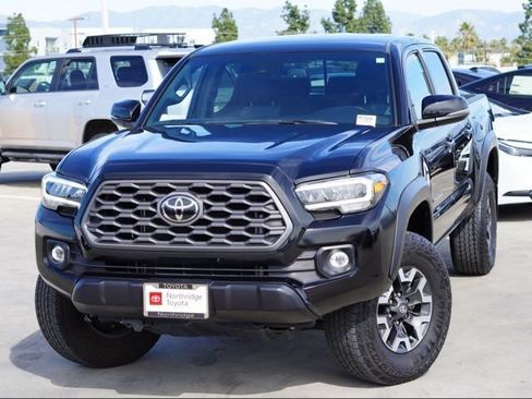 Certified 2023 Toyota Tacoma TRD Off-Road image 4