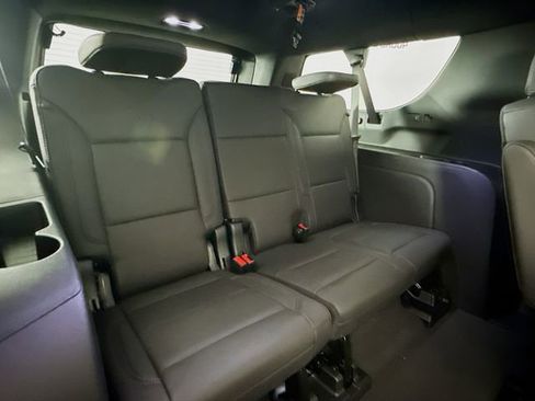 New 2026 Chevrolet Suburban Z71 w/ Comfort Package AWD/4WD image 30