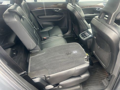 Used 2016 Volvo XC90 T6 Momentum w/ Momentum Plus Package image 31