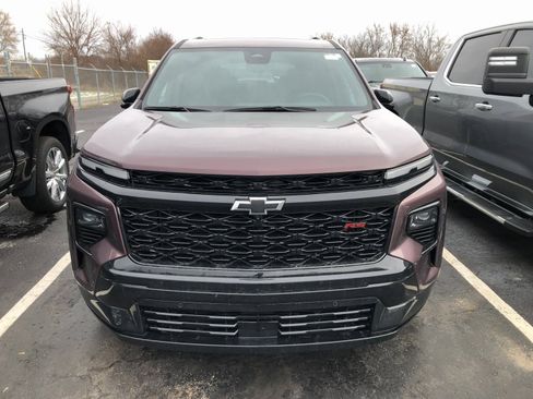 Certified 2024 Chevrolet Traverse RS image 2