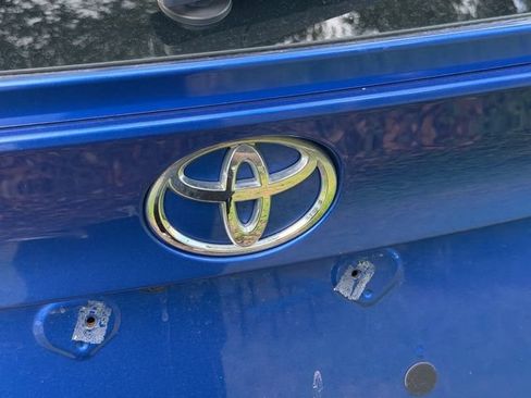 Used 2019 Toyota C-HR Limited FWD image 12