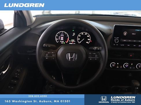 Used 2023 Honda HR-V LX image 17