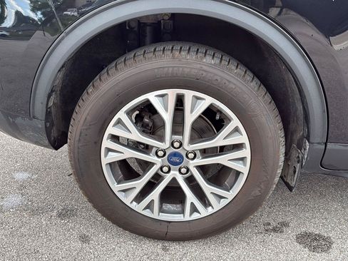 Used 2022 Ford Escape SEL w/ Equipment Group 302A AWD/4WD image 13
