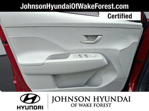 Certified 2025 Hyundai Kona SEL FWD image 10