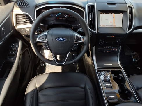 Used 2019 Ford Edge SEL w/ Equipment Group 201A FWD image 16