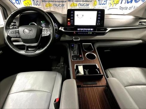 Used 2024 Toyota Sienna XLE image 22