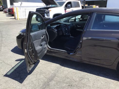 Used 2013 Honda Civic LX image 5
