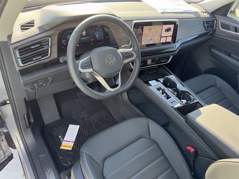 New 2025 Volkswagen Atlas SEL image 12