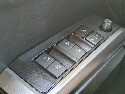 Used 2019 Toyota Tacoma SR5 image 22