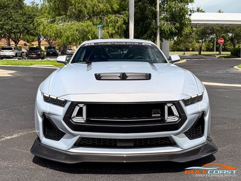 Used 2025 Ford Mustang GT Premium w/ GT Performance Package RWD image 6