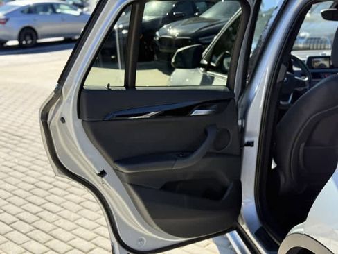 Used 2017 BMW X1 sDrive28i image 13
