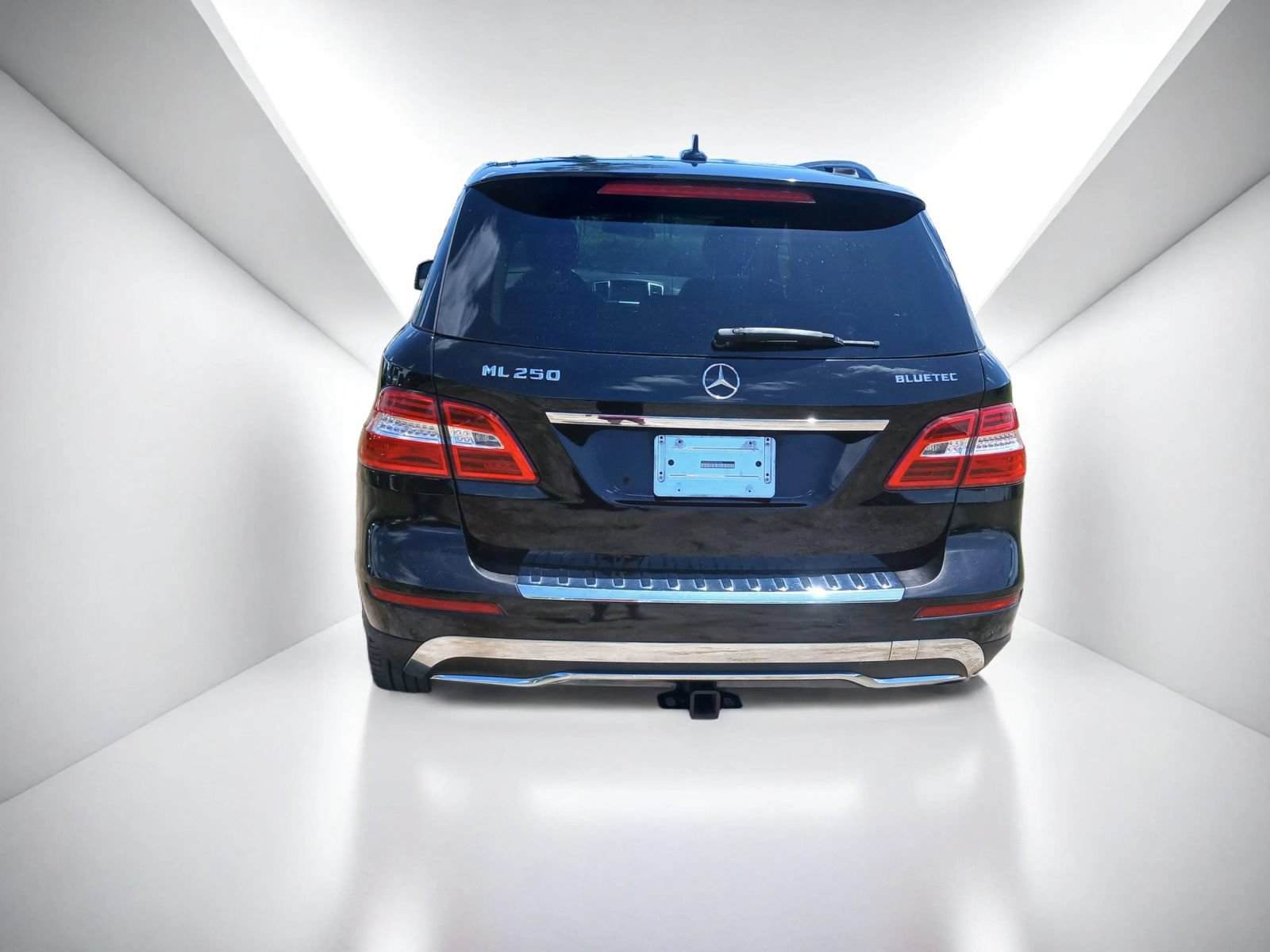 Used 2015 Mercedes-Benz ML 250 BlueTEC 4MATIC w/ Premium 1 Package image 6