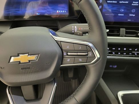 New 2026 Chevrolet Equinox LT w/ Convenience Package II image 6