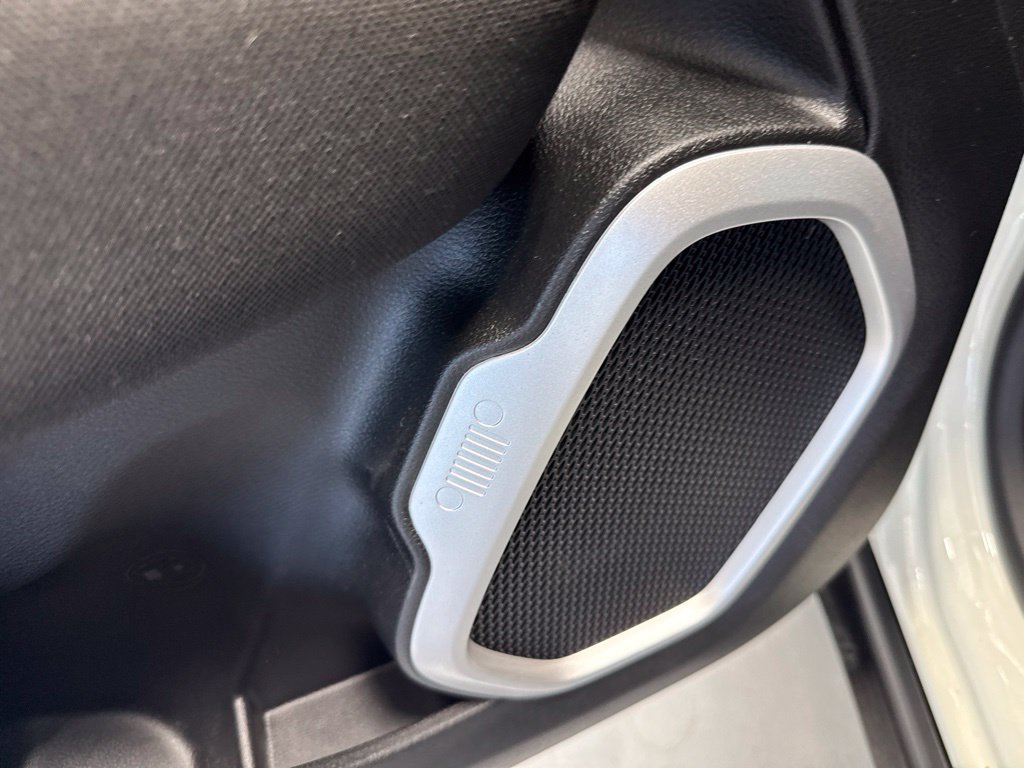 Used 2021 Jeep Renegade Sport w/ Sport Appearance Group AWD/4WD image 19