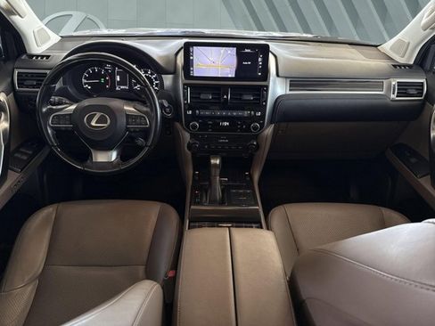 Certified 2022 Lexus GX 460 Luxury w/ Sport Design Package AWD/4WD image 13