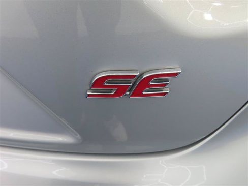 Used 2024 Toyota Corolla SE FWD image 14