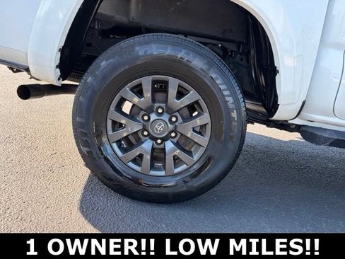 Used 2023 Toyota Tacoma SR5 w/ Technology Package AWD/4WD image 7