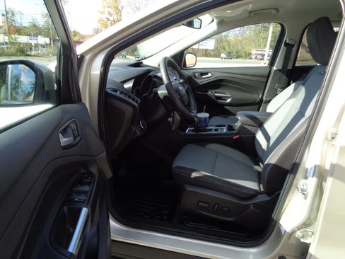 Used 2018 Ford Escape SE w/ Ford Safe & Smart Package image 15