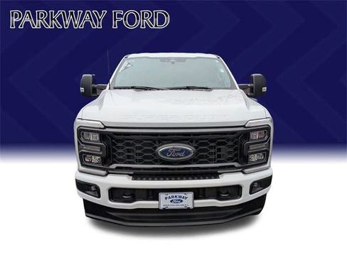 Used 2023 Ford F250 XL w/ STX Appearance Package image 2