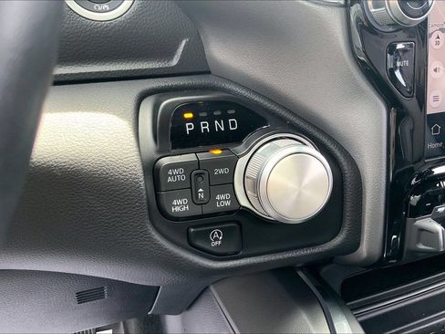 Used 2024 RAM 1500 Laramie AWD/4WD image 11