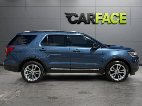Used 2018 Ford Explorer XLT w/ Equipment Group 202A AWD/4WD image 13