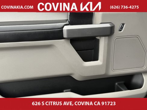 Used 2015 Ford F150 XLT image 11